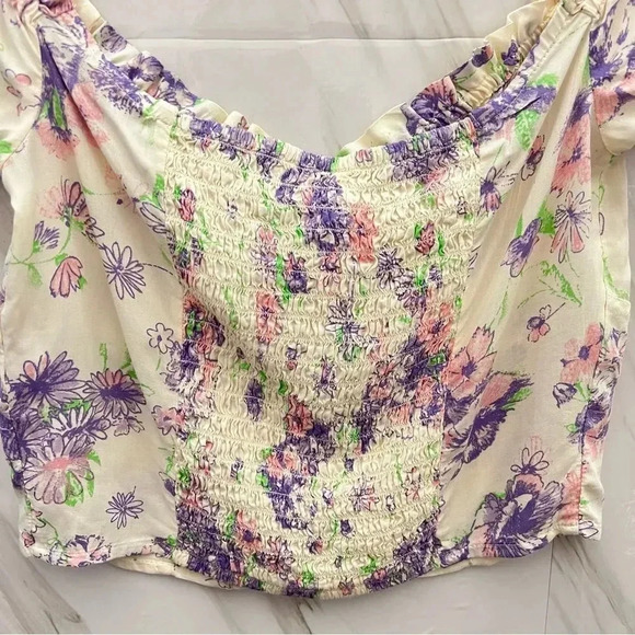 ABOUND Off Shoulder Floral Crop Top Size Medium Back Smocked Blouse - Picture 8 of 10